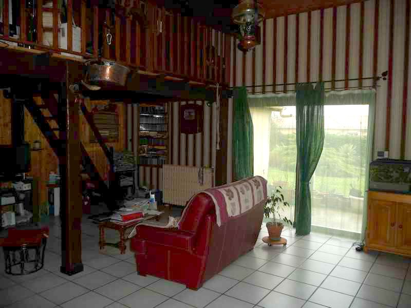 Maison de 110 m² ,2/3 chambres à proximité des commerces de Canéjan 